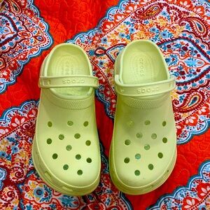 Women’s crocs